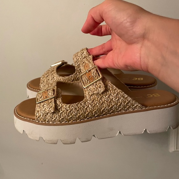 BC Footwear Hand to Hold Sandal - Picture 2 of 4